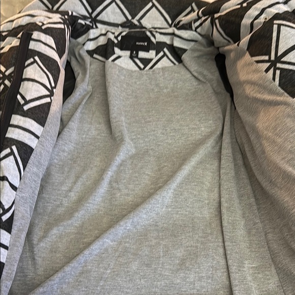 Hurley junior women’s Geometric Patterned Hooded Jacket - small - Picture 6 of 10